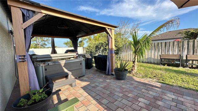 1708 NW 29TH TERRACE, Cape Coral, FL 33993