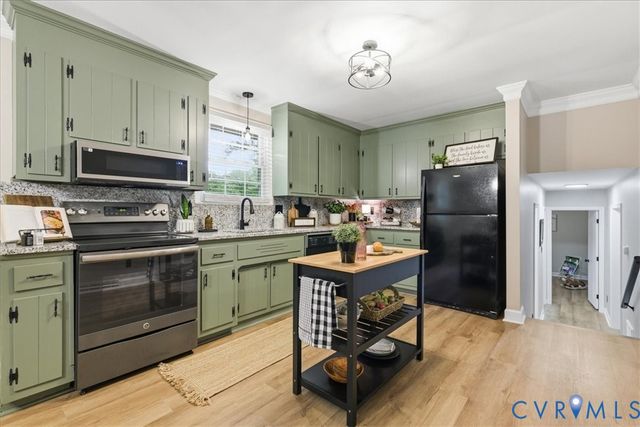 105 Flintlock Dr, Colonial Heights, VA 23834