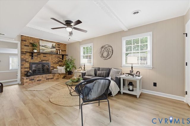 105 Flintlock Dr, Colonial Heights, VA 23834
