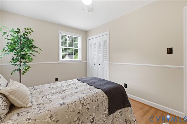 105 Flintlock Dr, Colonial Heights, VA 23834