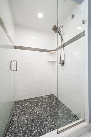 5557 Girard Avenue S, Minneapolis, MN 55419