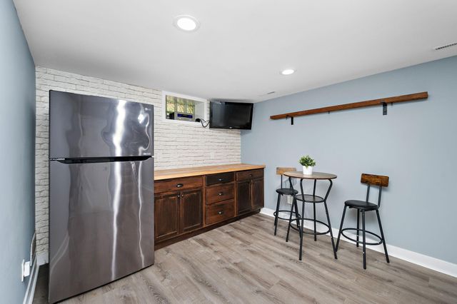 5557 Girard Avenue S, Minneapolis, MN 55419