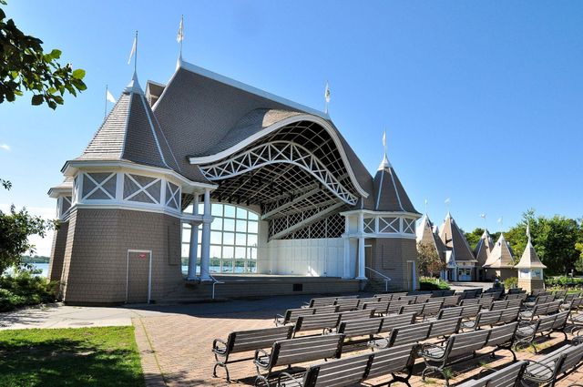 5557 Girard Avenue S, Minneapolis, MN 55419