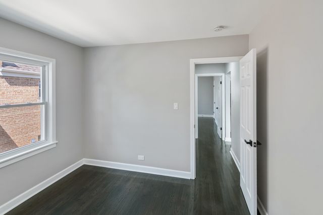 2263 S 14th Avenue, North Riverside, IL 60546