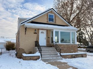 2263 S 14th Avenue, North Riverside, IL 60546