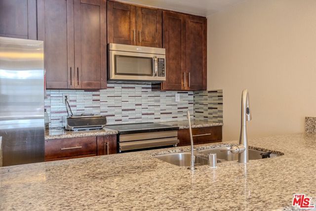 435 S La Fayette Park Place 219, Los Angeles, CA 90057