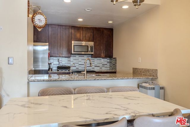 435 S La Fayette Park Place 219, Los Angeles, CA 90057