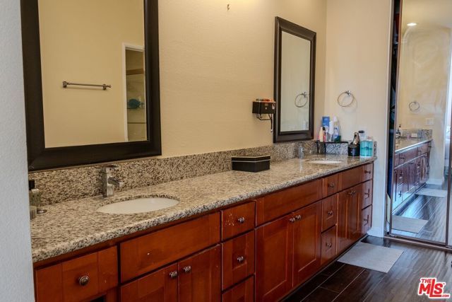 435 S La Fayette Park Place 219, Los Angeles, CA 90057