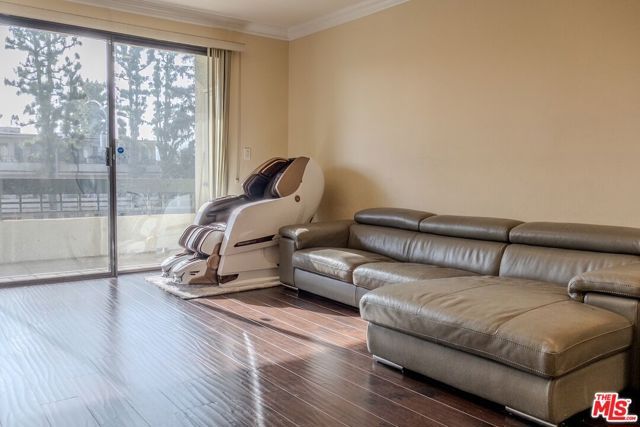 435 S La Fayette Park Place 219, Los Angeles, CA 90057