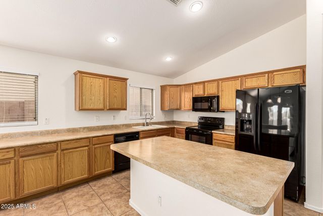 2266 N SANTIANA Street, Casa Grande, AZ 85122