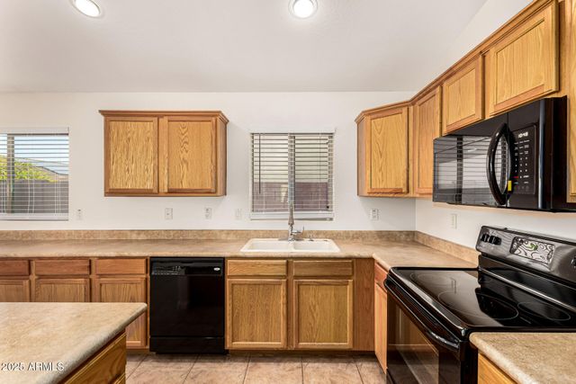 2266 N SANTIANA Street, Casa Grande, AZ 85122