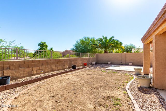 2266 N SANTIANA Street, Casa Grande, AZ 85122