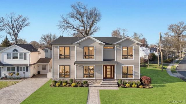 2 Poppy Lane, Levittown, NY 11756