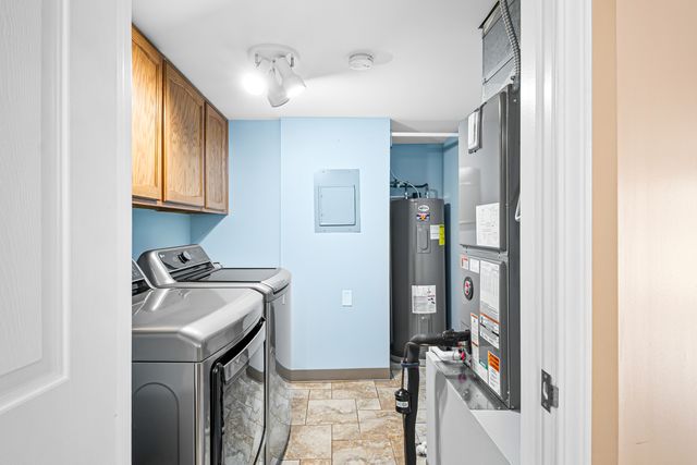 11015 S Theresa Circle 1C, Palos Hills, IL 60465