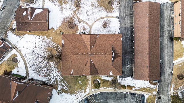 11015 S Theresa Circle 1C, Palos Hills, IL 60465