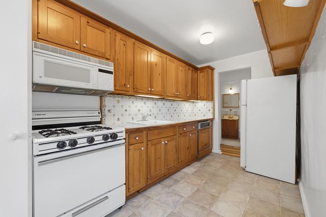2465 Palisade Ave Apt 8B, New York City, NY 10463