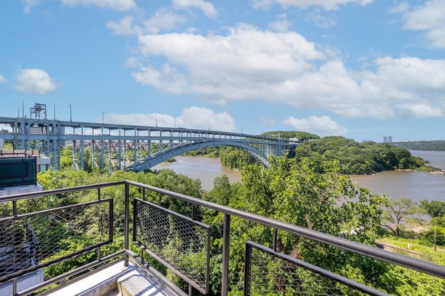 2465 Palisade Ave Apt 8B, New York City, NY 10463