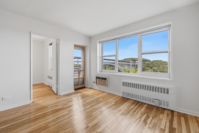 2465 Palisade Ave Apt 8B, New York City, NY 10463