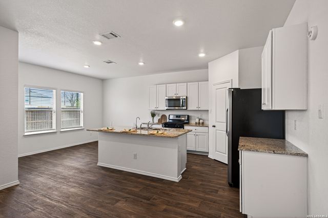 3110 Lamoka, San Antonio, TX 78245