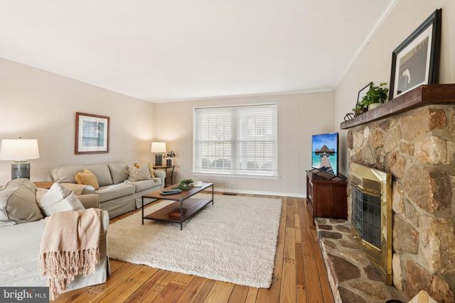 714 ISAAC TAYLOR DR, West Chester, PA 19382