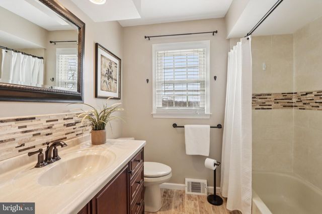 714 ISAAC TAYLOR DR, West Chester, PA 19382