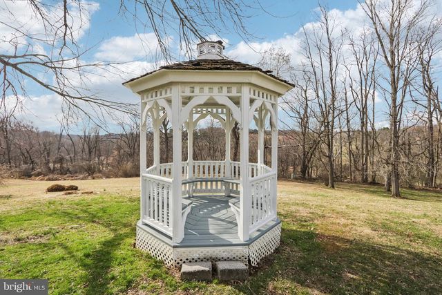 714 ISAAC TAYLOR DR, West Chester, PA 19382