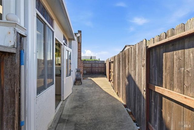 110 Fremont St, Vallejo, CA 94589