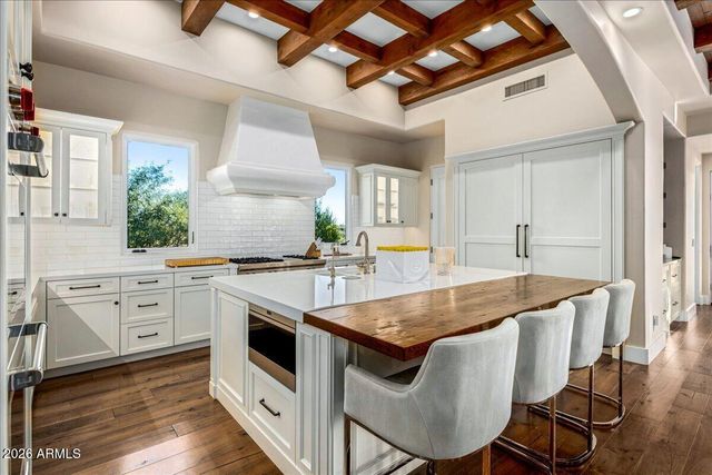 10675 E WINTER SUN Drive, Scottsdale, AZ 85262