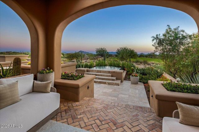 10675 E WINTER SUN Drive, Scottsdale, AZ 85262