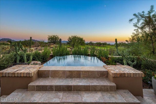 10675 E WINTER SUN Drive, Scottsdale, AZ 85262