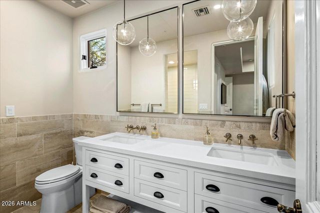 10675 E WINTER SUN Drive, Scottsdale, AZ 85262