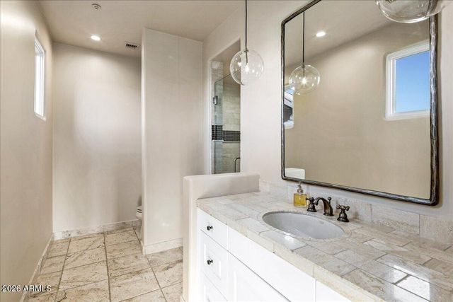 10675 E WINTER SUN Drive, Scottsdale, AZ 85262