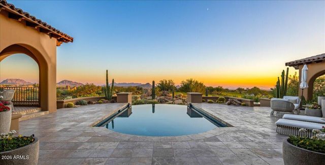 10675 E WINTER SUN Drive, Scottsdale, AZ 85262