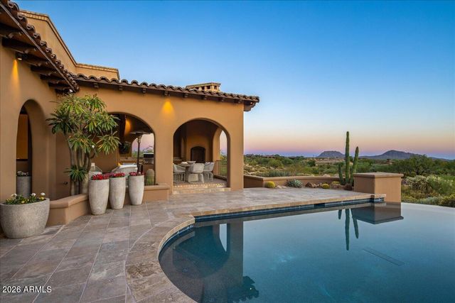 10675 E WINTER SUN Drive, Scottsdale, AZ 85262