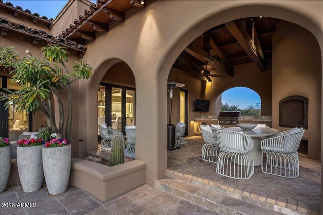 10675 E WINTER SUN Drive, Scottsdale, AZ 85262