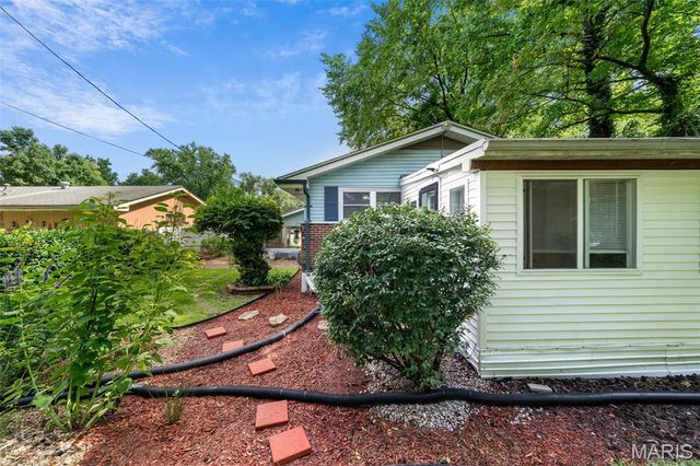2353 Berwyn Drive, Moline Acres, MO 63136