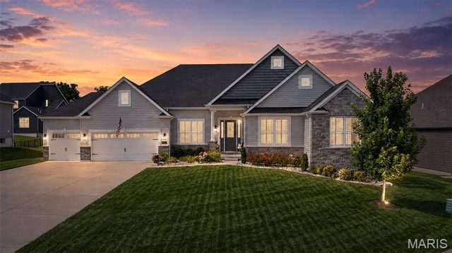 407 Tomahawk Ridge Court, St Charles, MO 63301