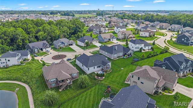407 Tomahawk Ridge Court, St Charles, MO 63301