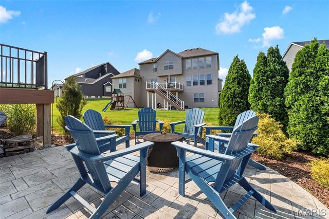 407 Tomahawk Ridge Court, St Charles, MO 63301