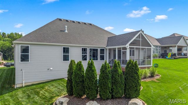 407 Tomahawk Ridge Court, St Charles, MO 63301
