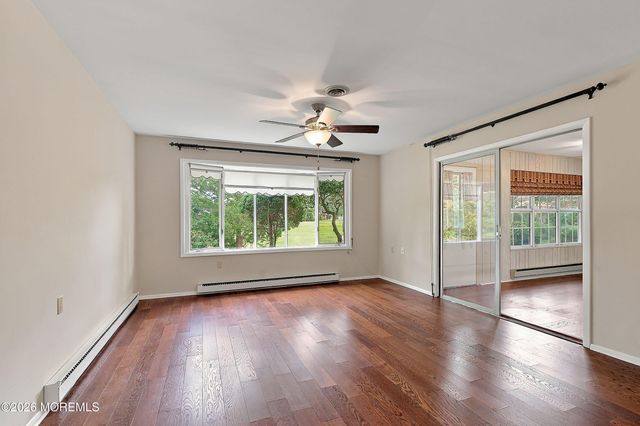33A Gramercy Lane, Manchester, NJ 08759