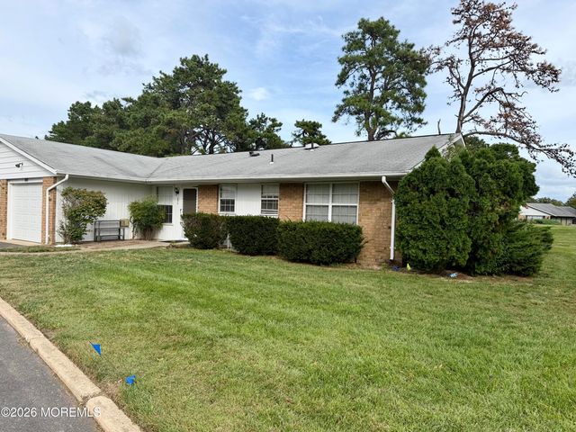 33A Gramercy Lane, Manchester, NJ 08759