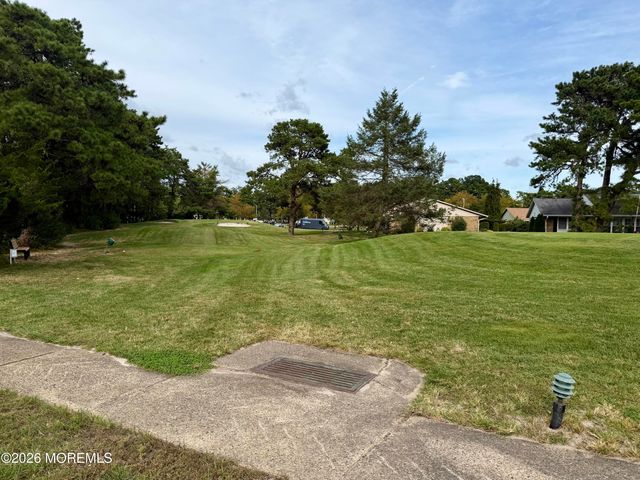 33A Gramercy Lane, Manchester, NJ 08759