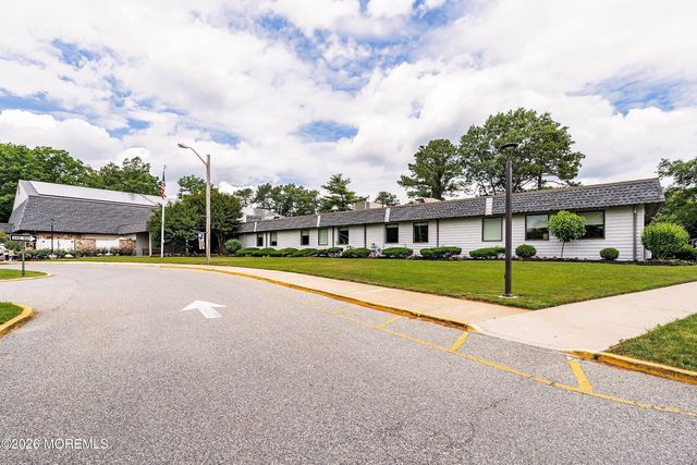 33A Gramercy Lane, Manchester, NJ 08759