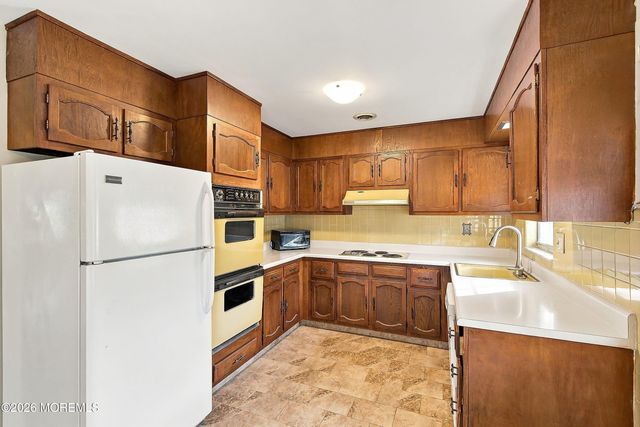 33A Gramercy Lane, Manchester, NJ 08759