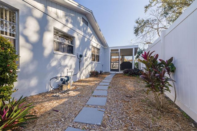 2959 HICKORY COURT, Dunedin, FL 34698