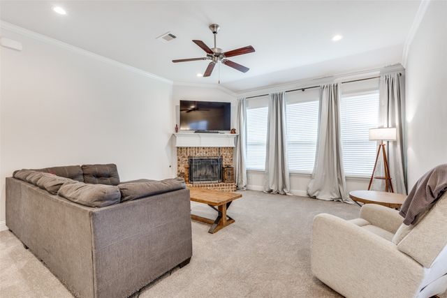 1173 Roping Reins Way, Fort Worth, TX 76052