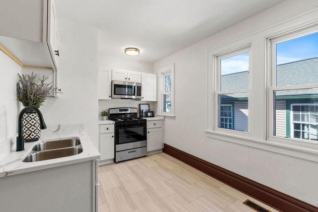 3850 Colfax Avenue N, Minneapolis, MN 55412