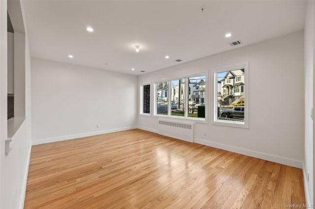 5 Jeffrey Place 112, Monsey, NY 10952