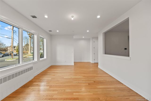 5 Jeffrey Place 112, Monsey, NY 10952